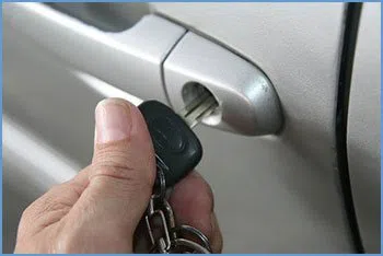 State Locksmith Services Chino, CA 909-321-2941 - 21-unlock-car